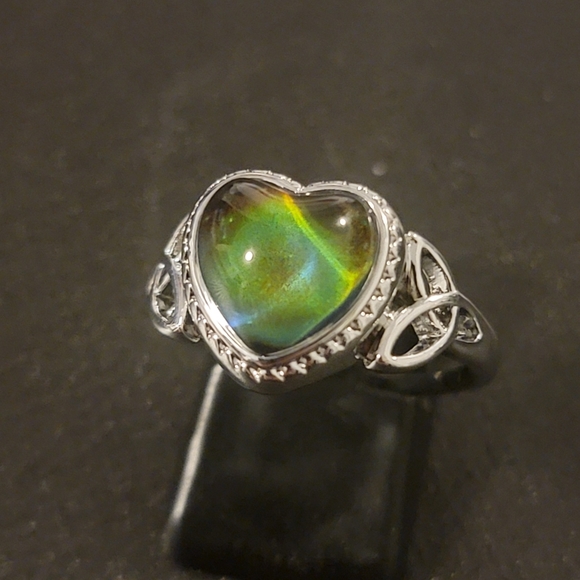 Mood rings - Picture 2 of 8